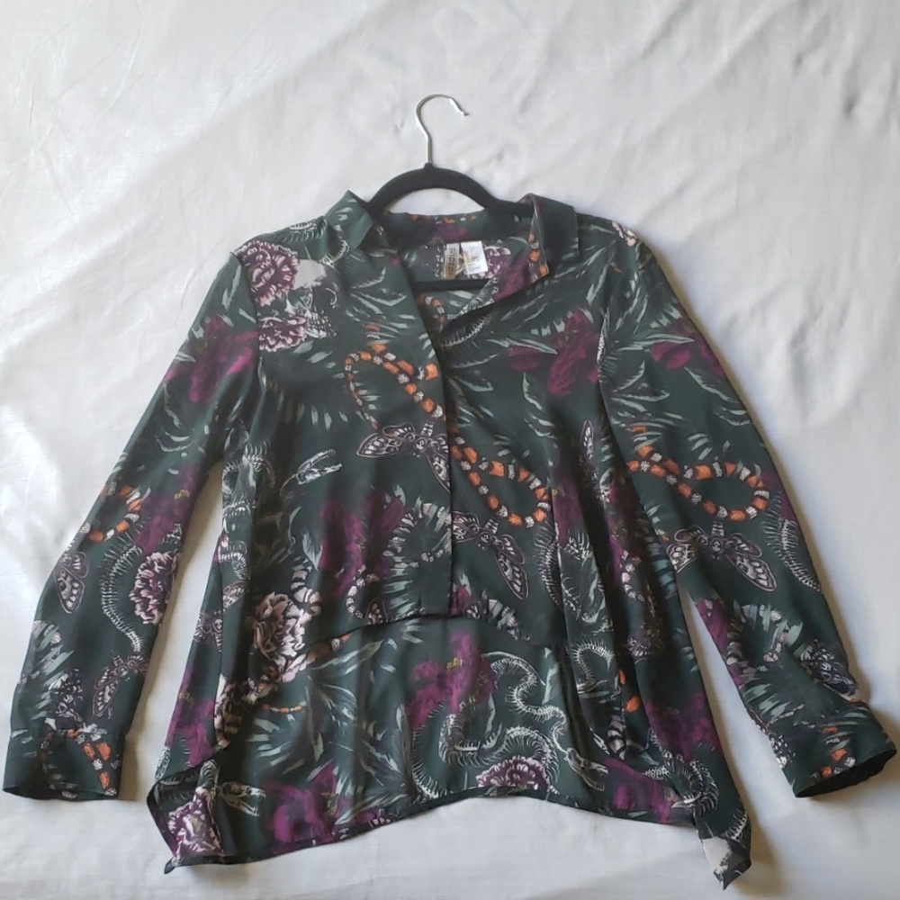 DIVIDED H&M Sheer Patterned Blouse